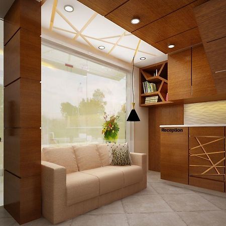 The Galaxy Suites Kochi Esterno foto