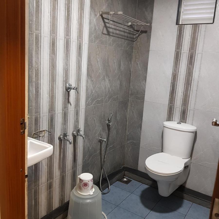 The Galaxy Suites Kochi Esterno foto
