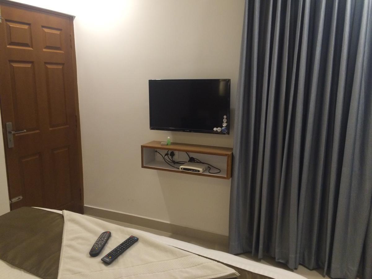 The Galaxy Suites Kochi Esterno foto